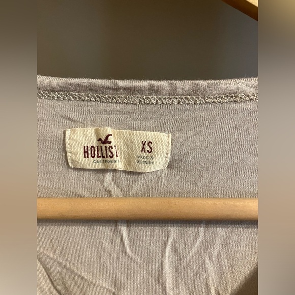 Hollister Gold Crop Top - Picture 2 of 3